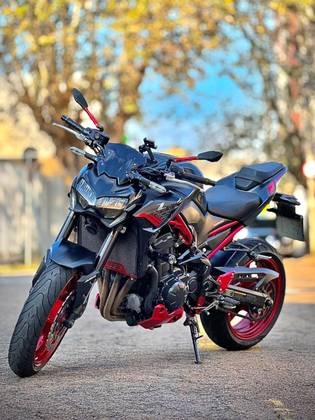 KAWASAKI Z900 KAWASAKI Z900